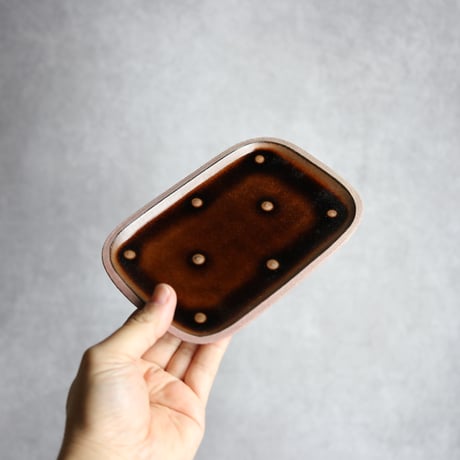 長角皿 小 点いっちん アメ 茶色 やちむん 陶器 一翠窯:7021001