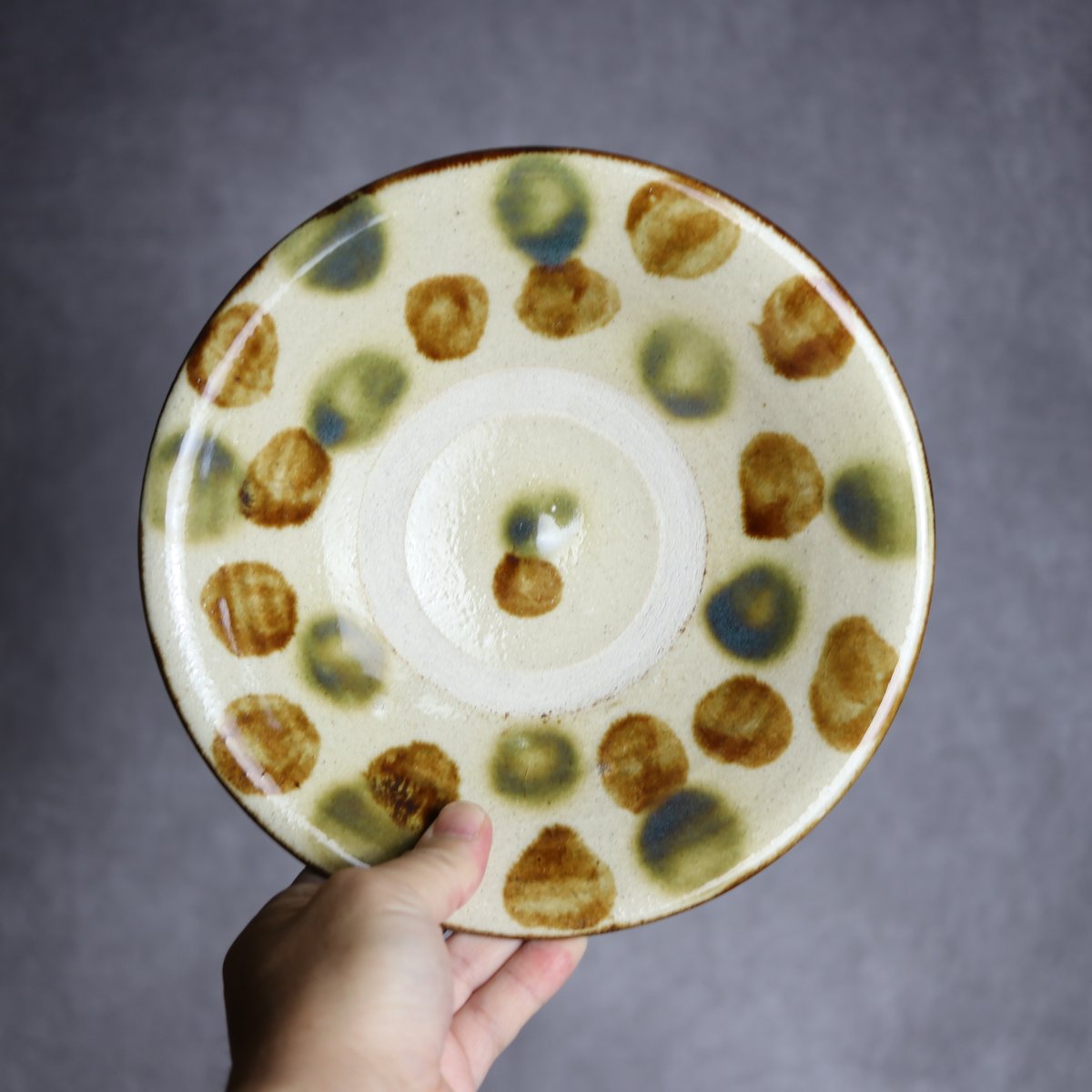 ①やちむん　沖縄　北窯　点打ち　レア　人気7寸　平皿　松田共司　宮城　登り窯　皿 やちむん沖縄北窯点打ちレア人気7寸平皿松田共司宮城登り窯