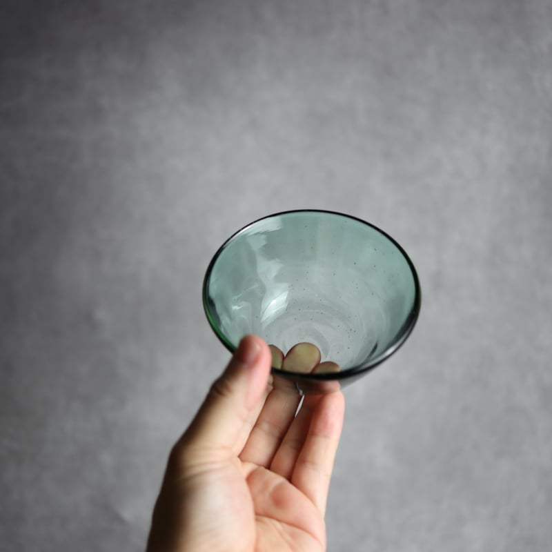 ノーマルボウル 小 グリーン 琉球ガラス 工房清天:7102035 | MADE IN