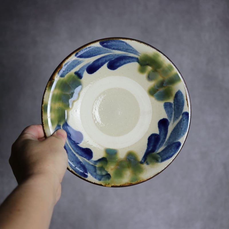 7寸皿1S 呉須 緑釉 葡萄 やちむん 陶器 いずみ窯:7028019 | MADE IN O
