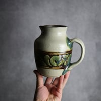 ピッチャー1 三彩 線彫唐草 やちむん 陶器 榮一工房:7013094