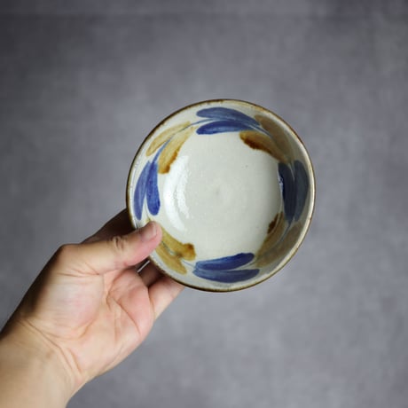 4寸鉢S2 飴 呉須釉 双葉 やちむん 陶器 漂窯:7010012