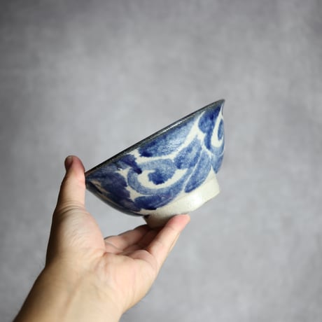 5寸マカイ2 呉須釉 菊花唐草 やちむん 陶器 榮一工房:7013039