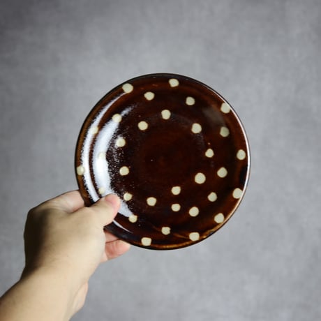 5寸皿 飴釉 蝋抜 点打  やちむん 陶器 真南風工房:7011003