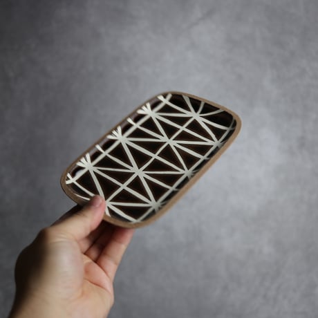 長角皿 小 シャングリラ アメ 茶色 やちむん 陶器 一翠窯:7021001