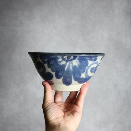 6寸マカイ1 呉須釉 菊唐草紋 やちむん 陶器 榮一工房:7013043