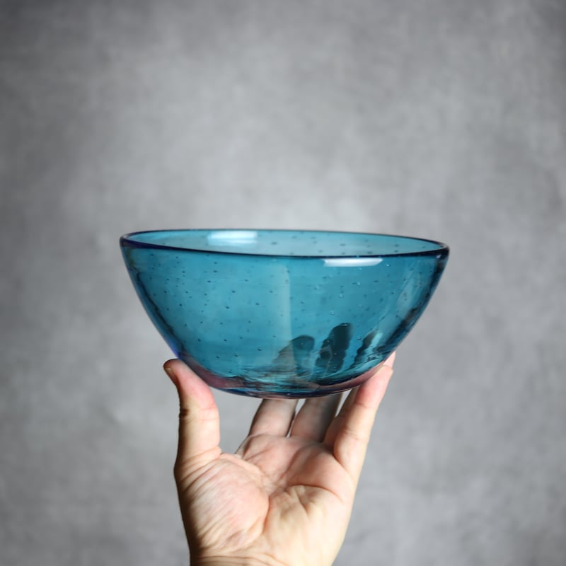 気泡ボウル小 水色 琉球ガラス ガラス工房 清天:7102040 | MADE IN OKIN