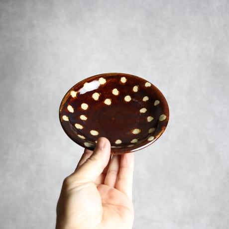 4寸皿 飴釉 蝋抜 点打 やちむん 陶器 真南風工房:7011002