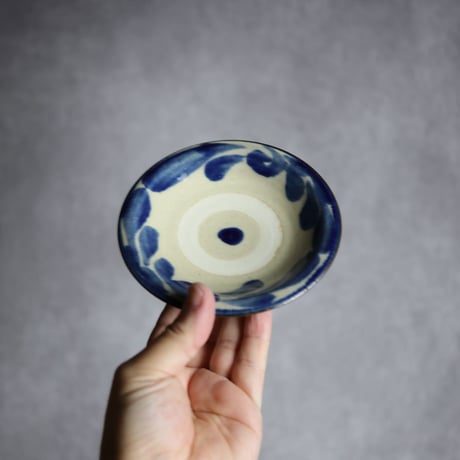 4寸皿1S 呉須 唐草 やちむん 陶器 いずみ窯 島袋工房:7028007