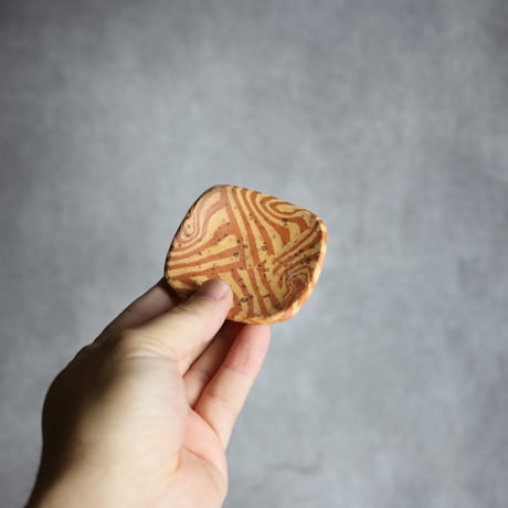 豆皿2 赤 練り込み やちむん 陶器 南蛮焼知念窯 :7209001