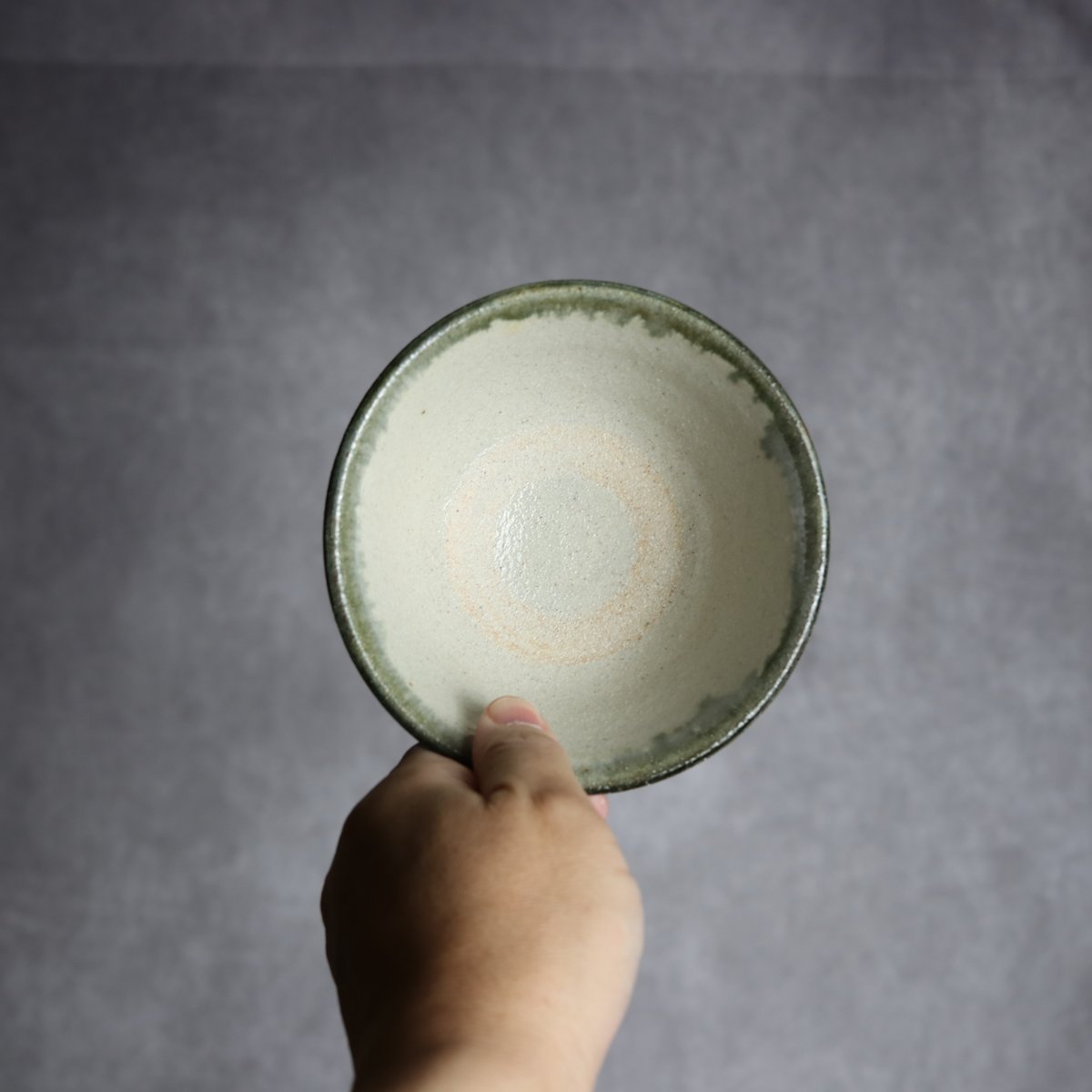 4寸マカイ9 黒呉須釉 唐草 やちむん 陶器 榮一工房:7013034 | MADE IN O