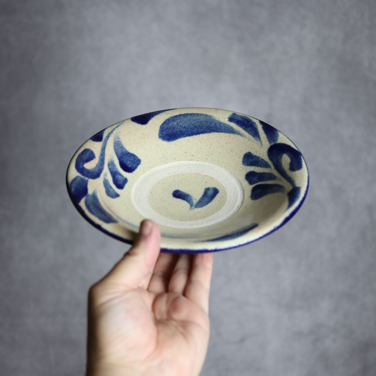 6寸皿1S 呉須釉 唐草 やちむん 陶器 北窯 松田共司工房:7004008 | MADE