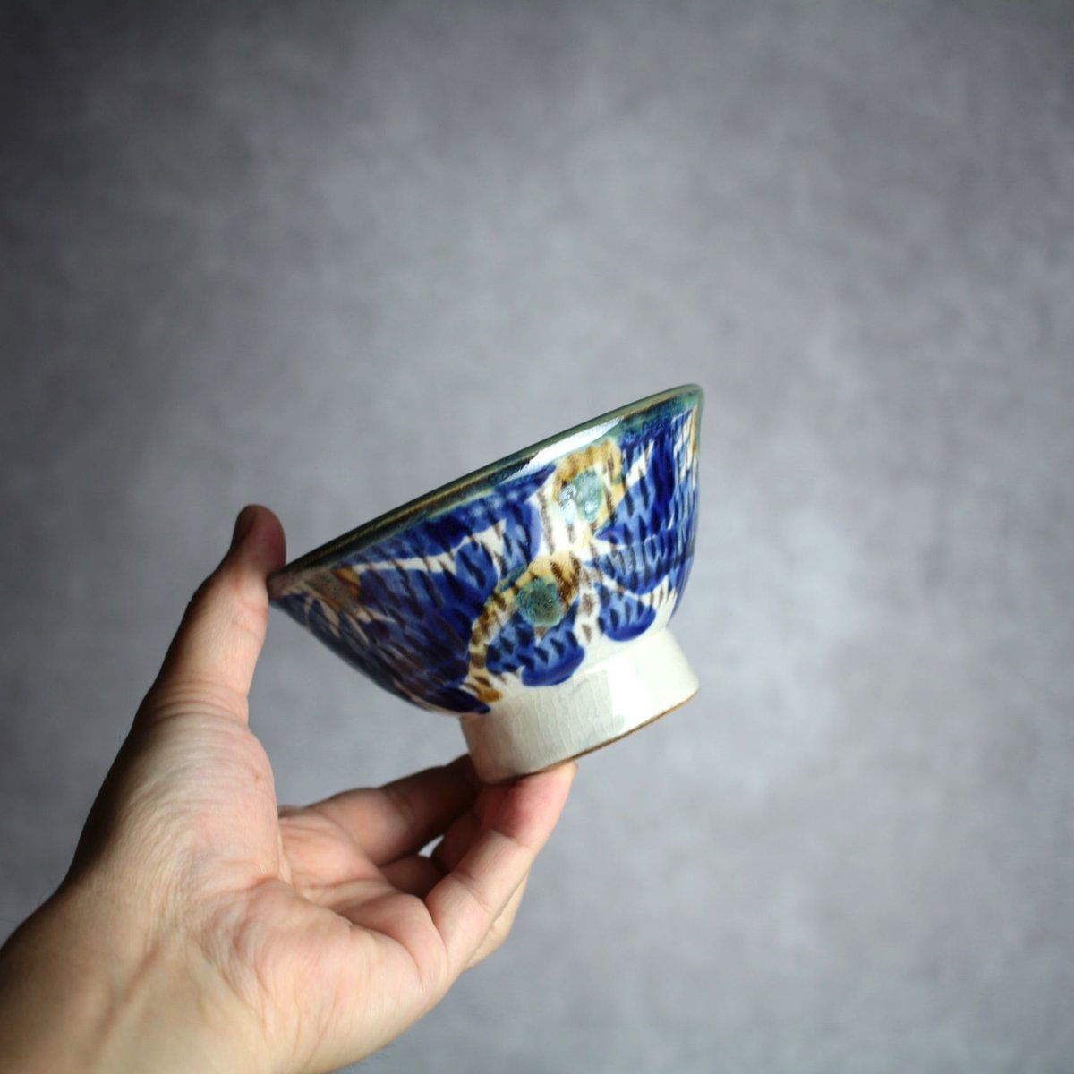 4寸マカイ 呉須釉 筆菊唐草 飛鉋 やちむん 陶器 幸陶器:7002025 | MADE