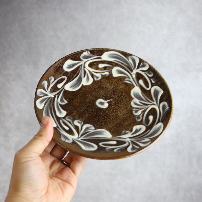 6寸皿 白いっちん やちむん 陶器 陶眞窯:7001112 | MADE IN OKINAWA