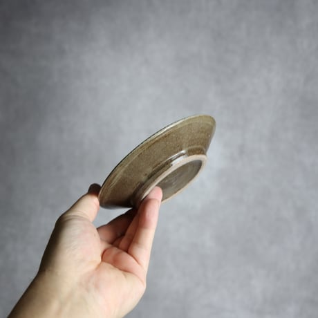 4寸皿 線彫唐草 やちむん 陶器 真南風工房:7011002