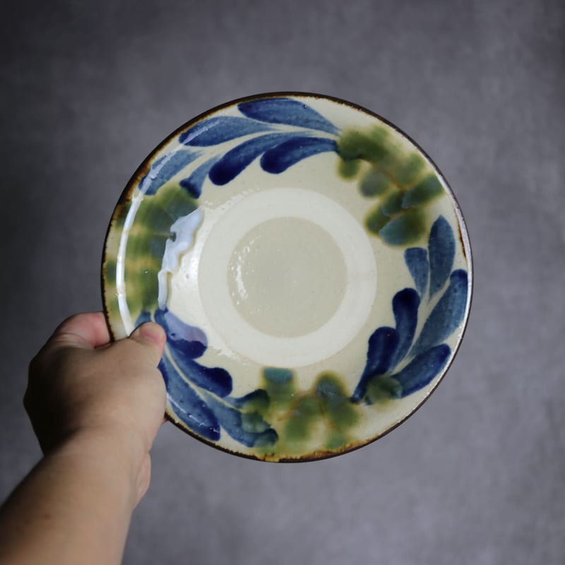 7寸皿1S 呉須 緑釉 葡萄 やちむん 陶器 いずみ窯:7028019 | MADE IN O