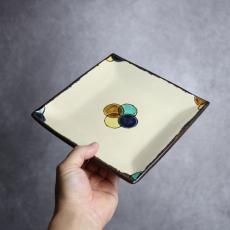 正方皿 大 赤絵 四つ輪 やちむん 陶器 一翠窯:7021023