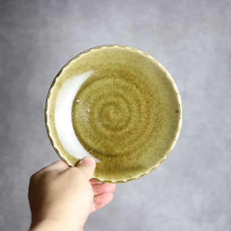 リム5寸プレートS1 オリーブグリーン 花口縁 やちむん 陶器 cerca:7025004