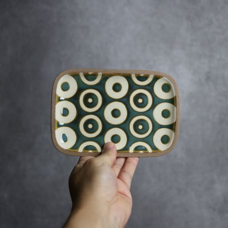 長角皿 小 ヘゴ 緑 やちむん 陶器 一翠窯:7021001