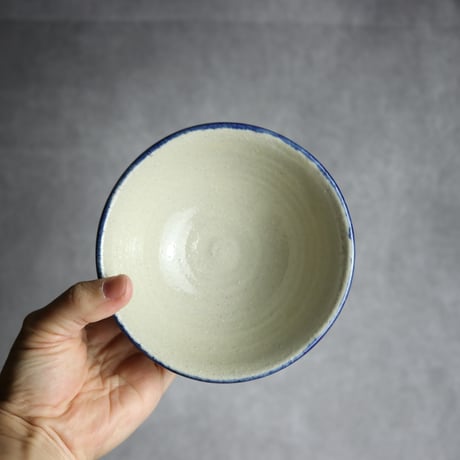 4.5寸マカイ1 呉須 菊花唐草 やちむん 陶器 漂窯:7010025