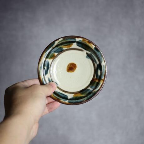 4寸皿1S 飴 呉須釉 唐草 やちむん 陶器 いずみ窯 島袋工房:7028007