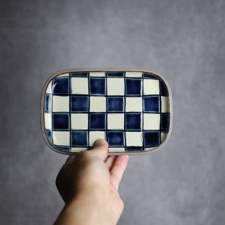 長角皿 小 格子 呉須 白 やちむん 陶器 一翠窯:7021001