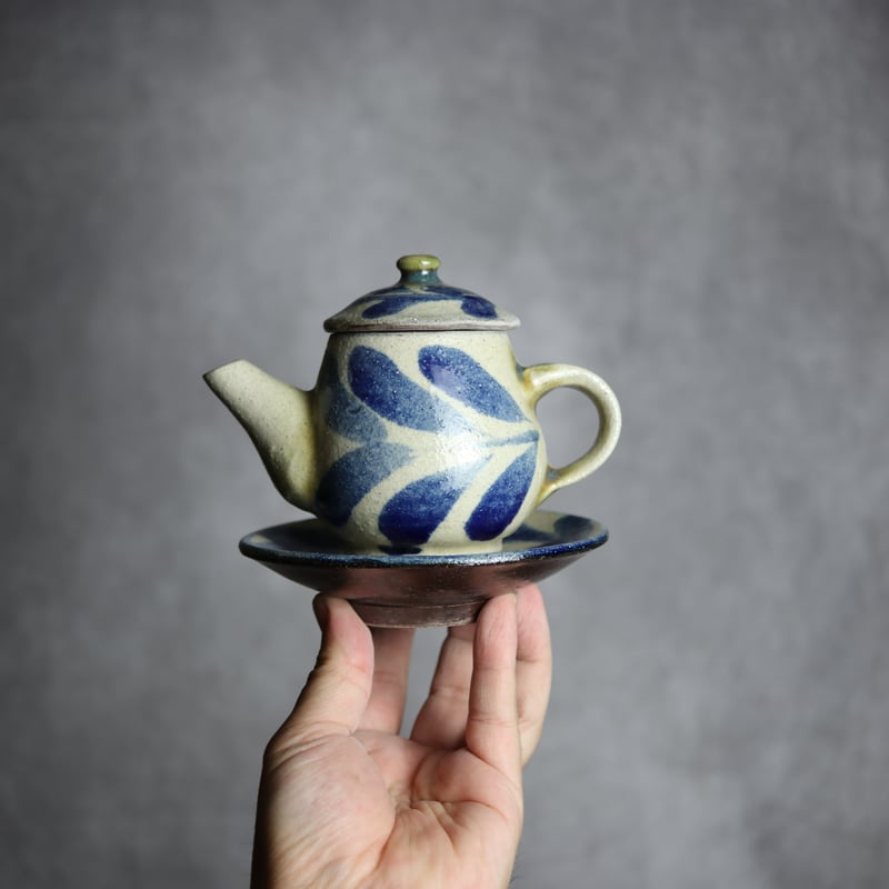 醤油差し1 呉須釉 葉紋 やちむん 陶器 北窯 松田共司工房:7004041