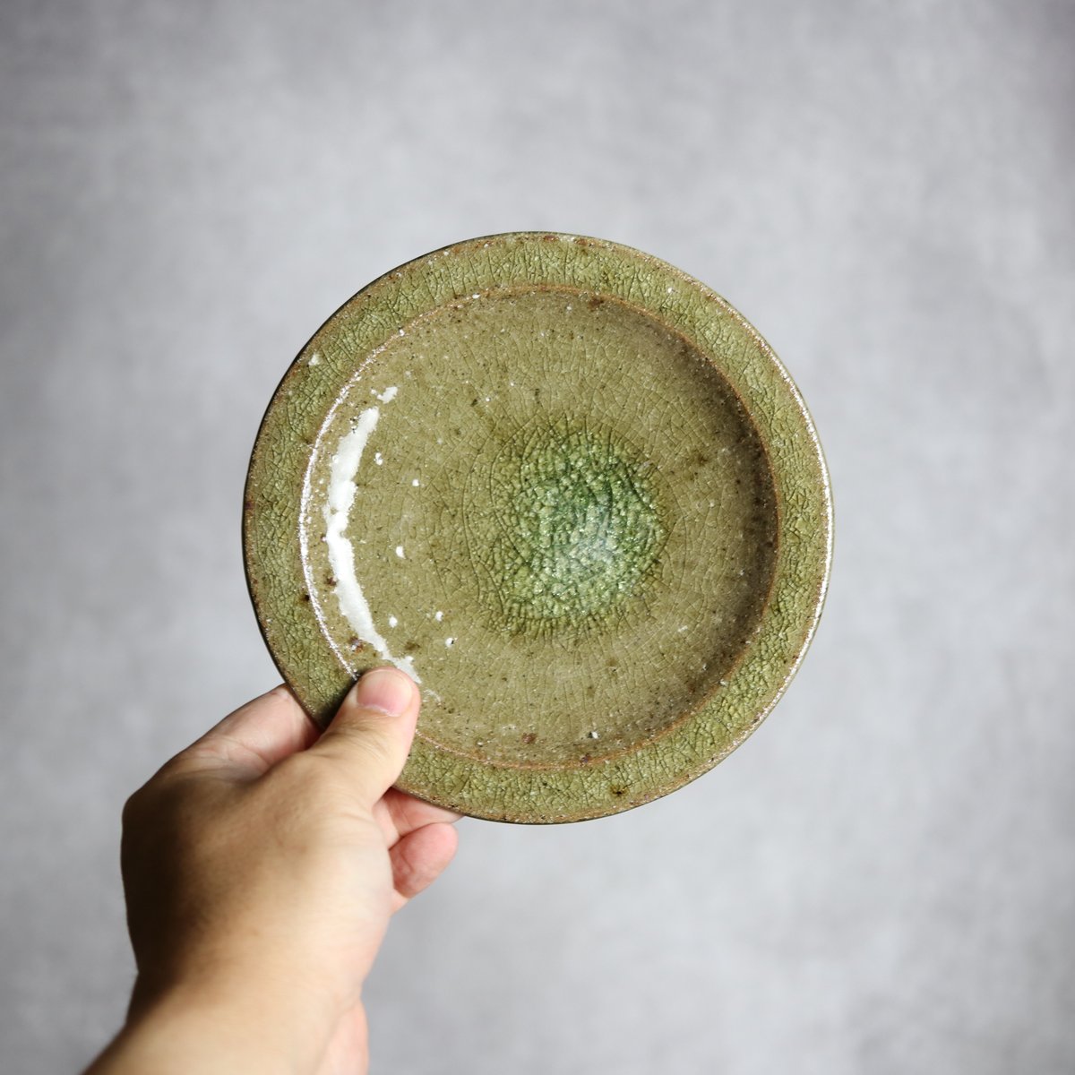 5寸リム皿4 灰釉 やちむん 陶器 仁陶器工房:7023016 | MADE IN OKINAWA