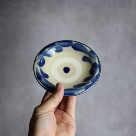 4寸皿1S 呉須 唐草 やちむん 陶器 いずみ窯 島袋工房:7028007