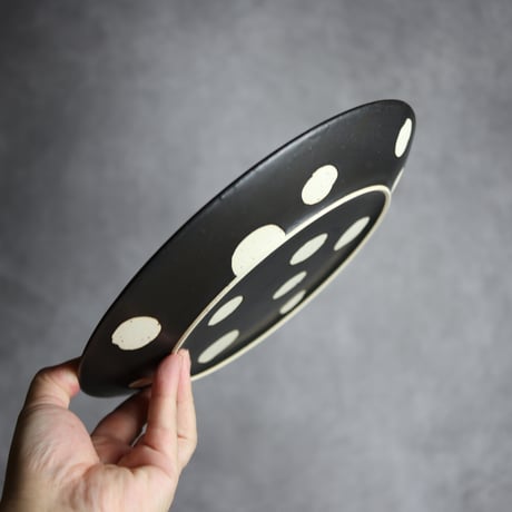 モノクロ皿 丸 大 やちむん 陶器 陶factory509:7017024