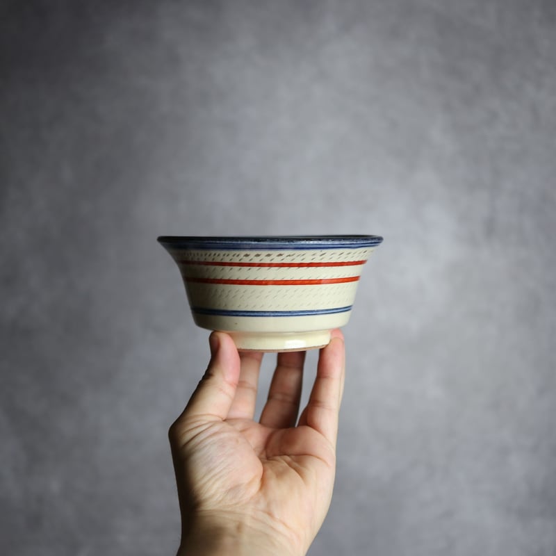 4寸鉢 赤絵ブーゲンビレア やちむん 陶器 陶眞窯:7001324 | MADE