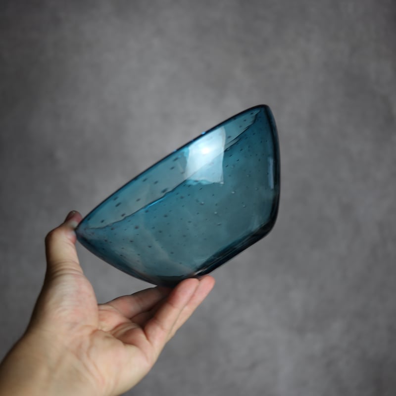 気泡ボウル小 水色 琉球ガラス ガラス工房 清天:7102040 | MADE IN OKIN