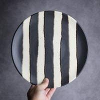 モノクロ皿 シマ 大5 やちむん 陶器 陶factory509:7017026