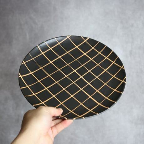 モノクロ皿 大 チェック柄 やちむん 陶器 陶factory509:7017025