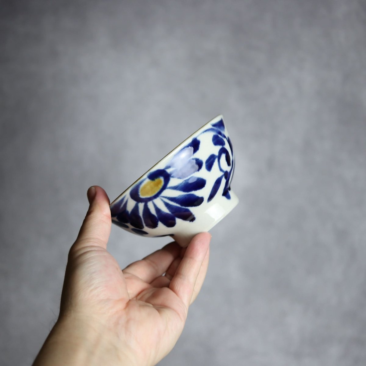 4寸マカイS2 飴 呉須釉 菊唐草 やちむん 陶器 拓美窯:7203009 | MADE IN