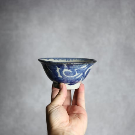 4寸マカイ3 呉須釉 唐草 やちむん 陶器 榮一工房:7013034