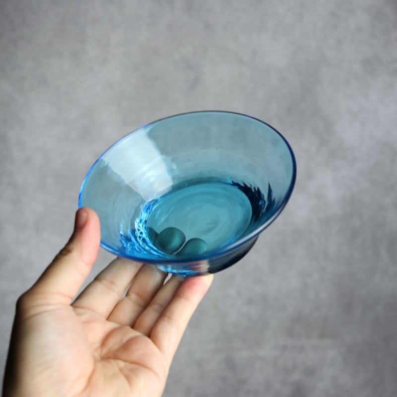 ノーマルボウル 水色 琉球ガラス 工房清天:7102026 | MADE IN