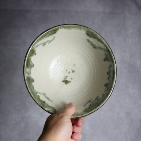 6寸マカイ1 黒呉須釉 菊唐草紋 やちむん 陶器 榮一工房:7013043