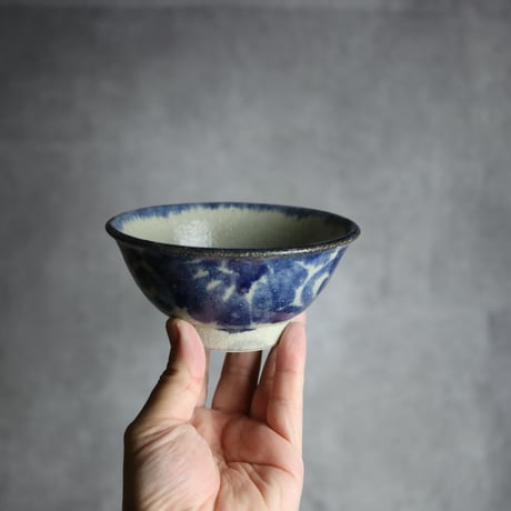 4寸マカイ2 呉須釉 唐草 やちむん 陶器 榮一工房:7013035