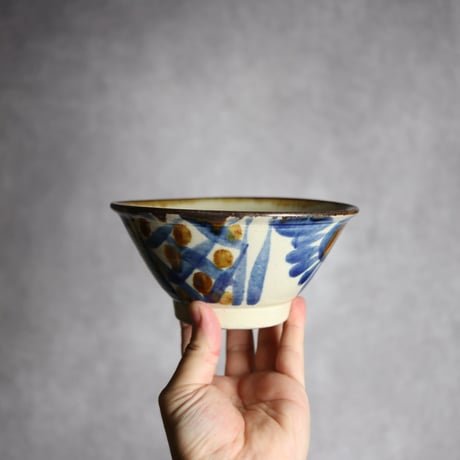 5寸マカイ1S 飴 呉須釉 菊唐草 格子点打 やちむん 陶器 いずみ窯 島袋工房:7028042
