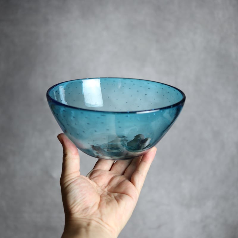 気泡ボウル小 水色 琉球ガラス ガラス工房 清天:7102040 | MADE IN OKIN