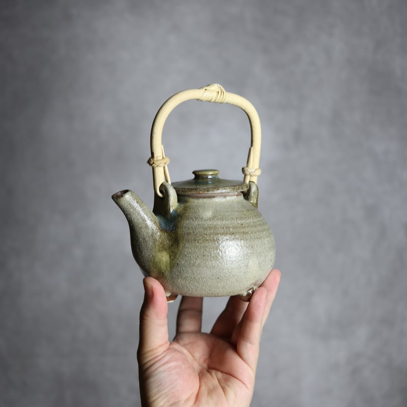 土瓶2 白釉 やちむん 陶器 榮一工房:7013095 | MADE IN OKINAWA｜沖