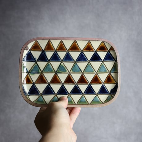 長角皿 中 ガーランド サンカク やちむん 陶器 一翠窯:7021002