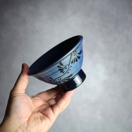 4寸マカイ 青刷毛目 線彫唐草 やちむん 陶器 幸陶器:7002013