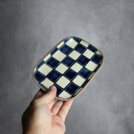 長角皿 小 格子 呉須 白 やちむん 陶器 一翠窯:7021001