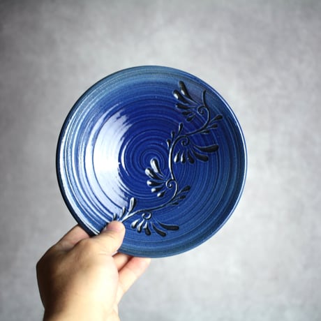 5寸皿 青刷毛目 線彫唐草 やちむん 陶器 幸陶器:7002065
