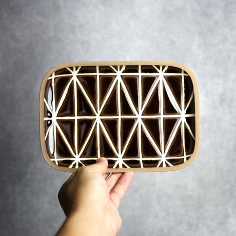 長角皿 中 シャングリラ アメ 茶色 やちむん 陶器 一翠窯:7021002