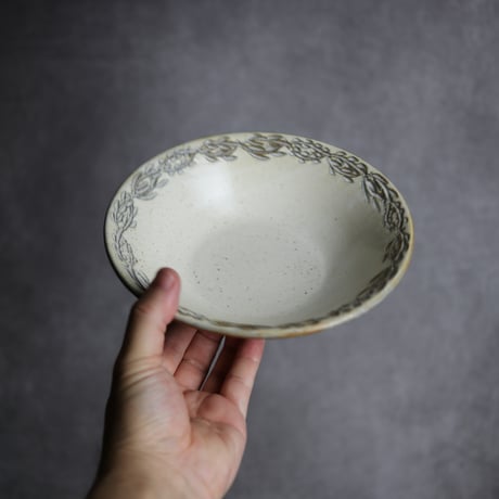 6寸鉢1 白彫り リース やちむん 陶器 nagaremo:7008105
