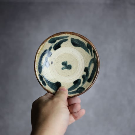 3.5寸皿3S 呉須釉 唐草 やちむん 陶器 北窯 松田共司工房:7004003