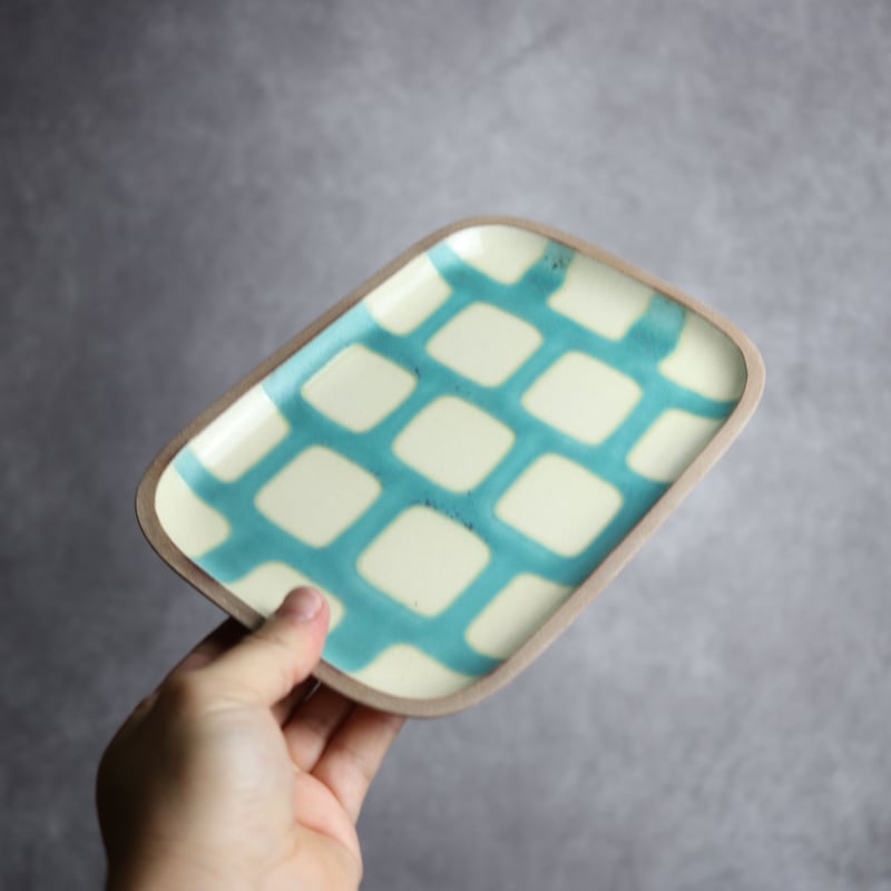 長角皿中 ソーダ やちむん 陶器 一翠窯:7021002 | MADE IN OKINAWA｜